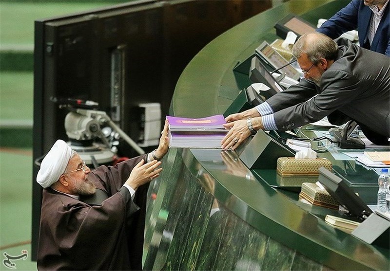مجلسی مقابل همه؛‌ از تنش با دولت تا نقض حریم ملت