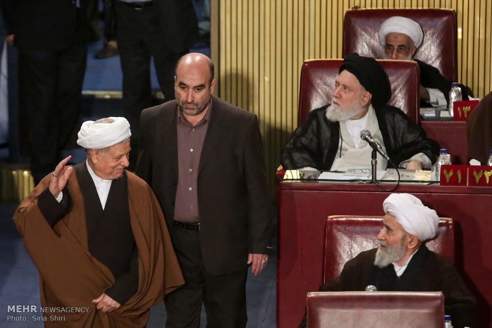انتخاب رهبر بعدی در اختیار خبرگان مردم