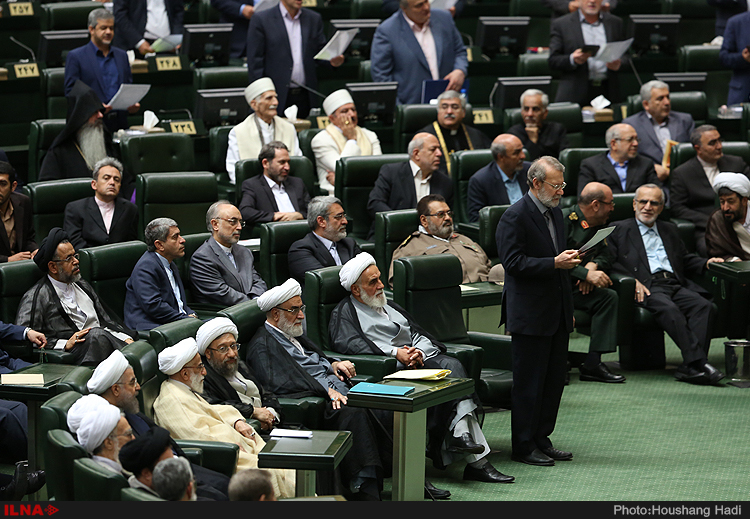 لاریجانی در آغوش پایداری ها