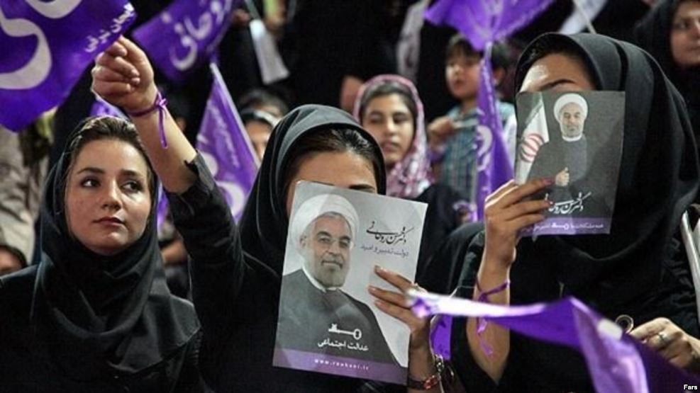عرصه انتخابات شوراها را براي جوانان و زنان باز بگذاريد