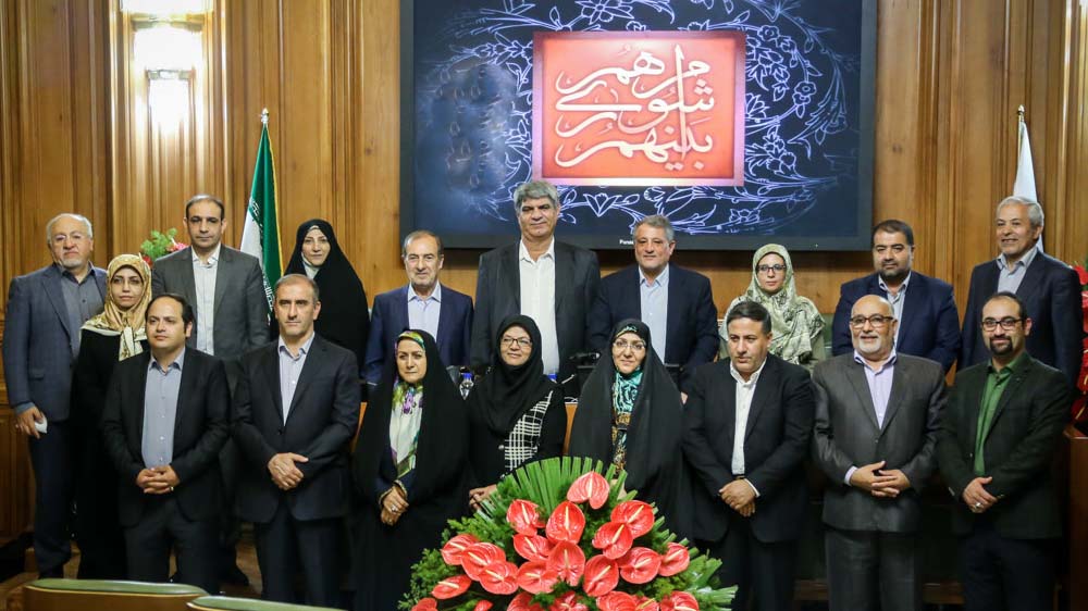ریخت و پاش های شورا و آغاز حاشیه سازی ها
